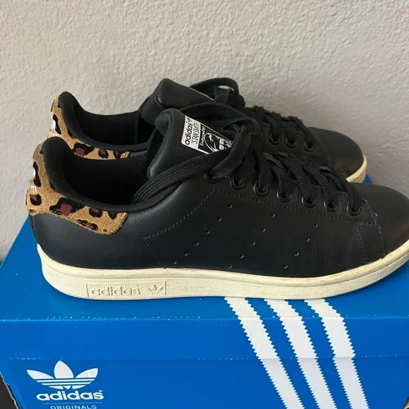 adidas gazelle silver green womens adidas Originals Women's Samba OG "Leopard"